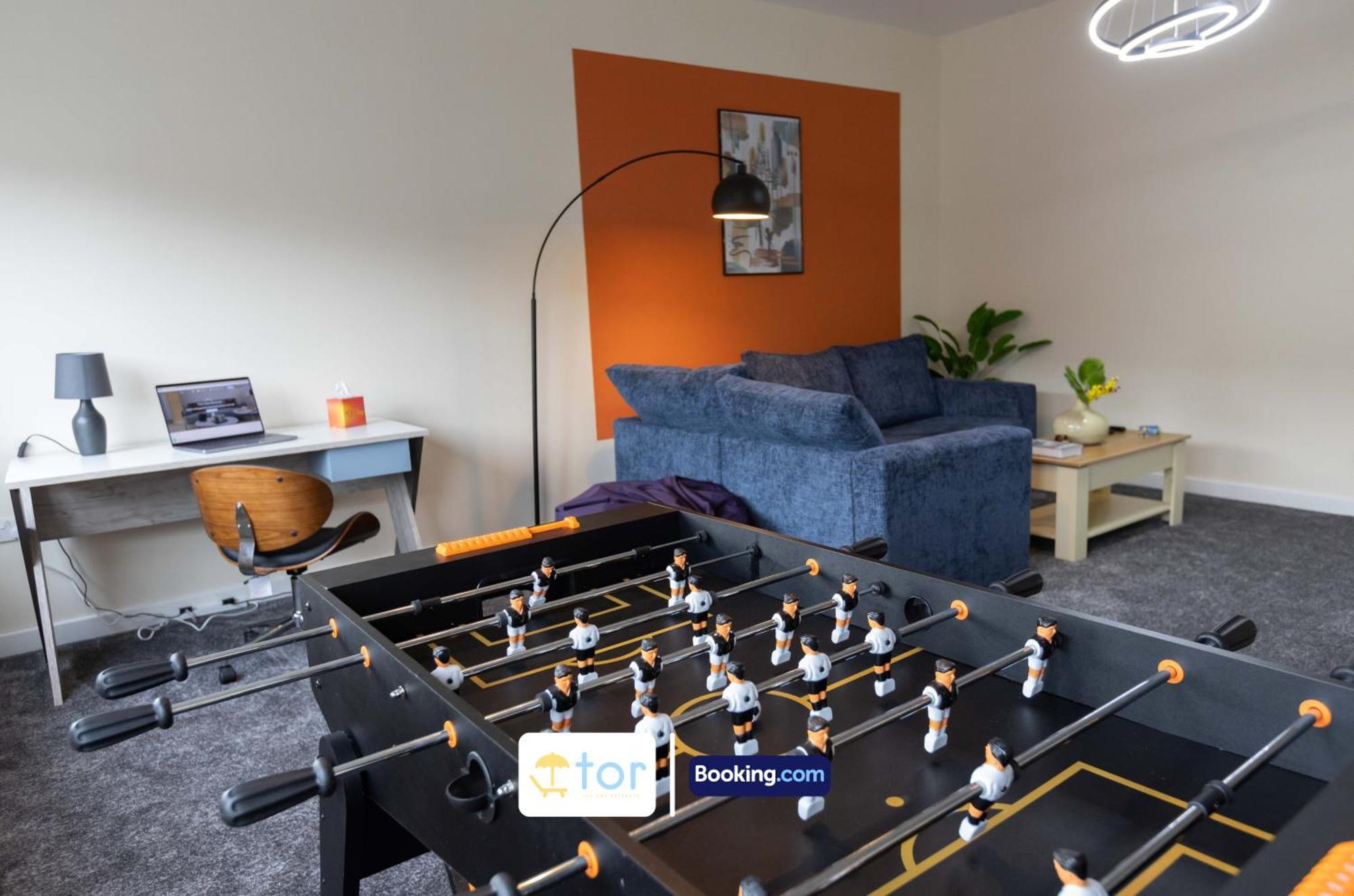 2 Bedroom By The One Retreats Short Lets & Serviced Close To Gatwick Airport Horley