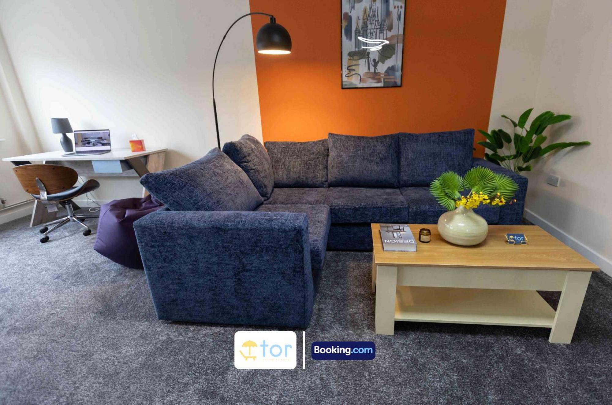 Apartment 2 Bedroom By The One Retreats Short Lets & Serviced Close To Gatwick Airport *